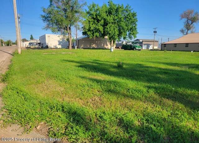 Property at 411 1/2 1st Ave East Ave E, Lemmon, SD 57638