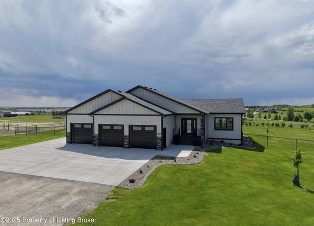 Property at 4383 Acres Dr, Dickinson, ND 58601, 4 beds, 3 baths