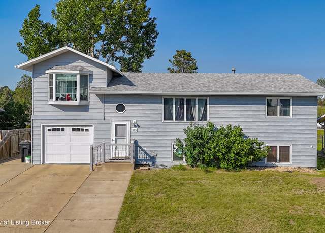 Property at 875 13th St E, Dickinson, ND 58601, 4 beds, 2 baths