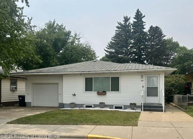 Property at 337 4th Ave E, Dickinson, ND 58601, 4 beds, 2 baths