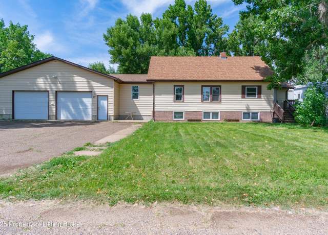 Property at 28 3rd St W, Taylor, ND 58656, 4 beds, 2.5 baths