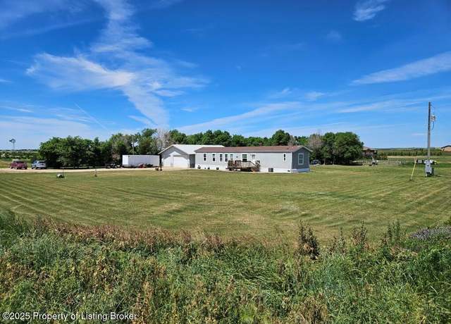 Property at 10805 32nd St SW, Dickinson, ND 58601, 3 beds, 2 baths
