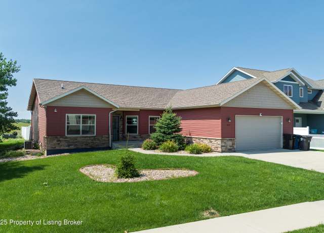 Property at 1809 Yellowstone Cir, Dickinson, ND 58601, 7 beds, 3 baths