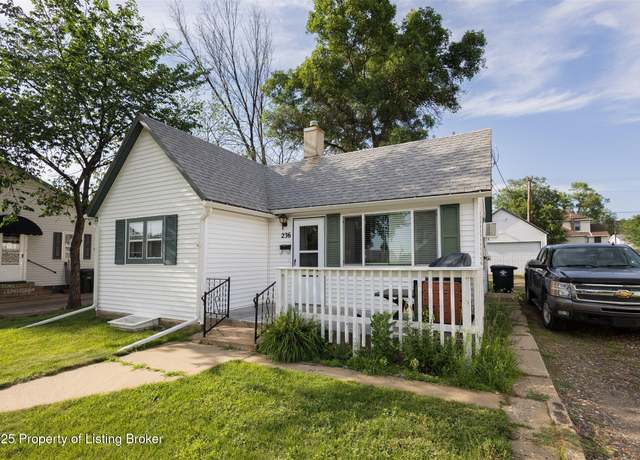 Property at 236 5th St W, Dickinson, ND 58601, 2 beds, 1 bath