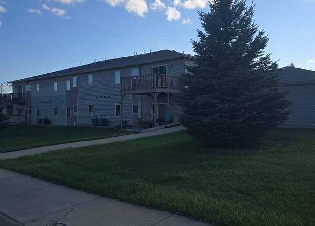 Property at 2155 10th Ave W, Dickinson, ND 58601, 2 beds, 2 baths