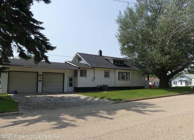 Photo of 201 3rd Ave SW, Bowman, ND 58623