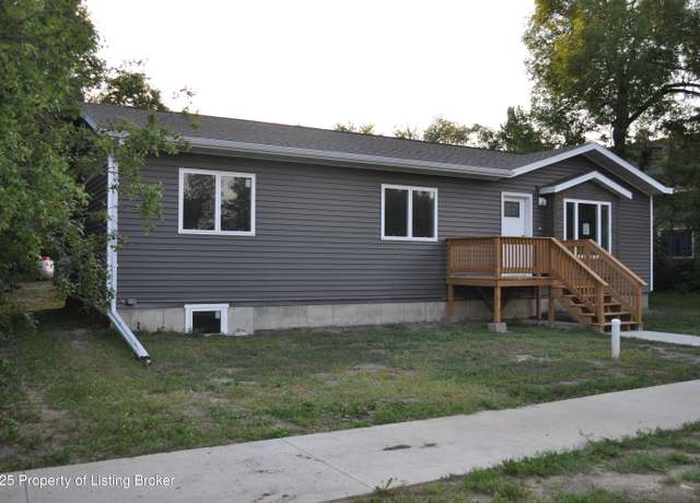 Property at 305 4th Ave W, Lemmon, SD 57638, 3 beds, 2 baths