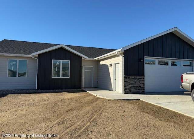 Property at 1965 1st Ave E, Dickinson, ND 58601, 3 beds, 2 baths