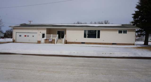 Photo of 138 8th St E, New England, ND 58647