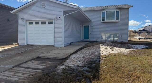Photo of 206 3rd Ave SE, Belfield, ND 58622