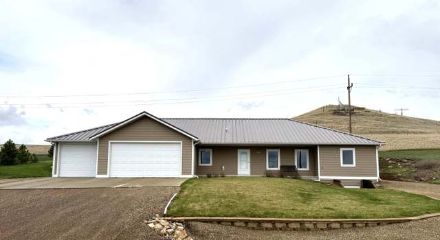 Photo of 1002 6th St N, Hettinger, ND 58639