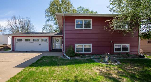 Photo of 1052 Alder Ave, Dickinson, ND 58601