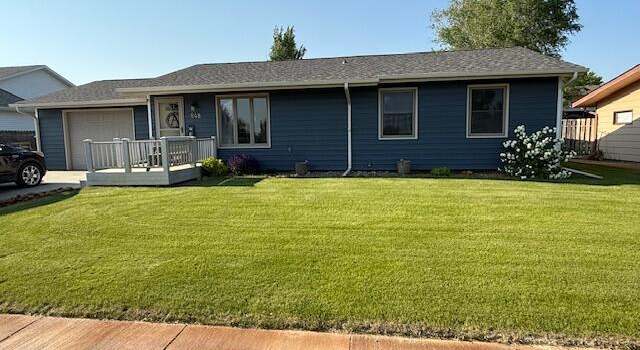Photo of 848 21st St W, Dickinson, ND 58601