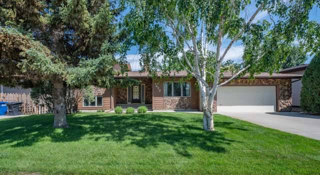 Photo of 1472 13th St W, Dickinson, ND 58601