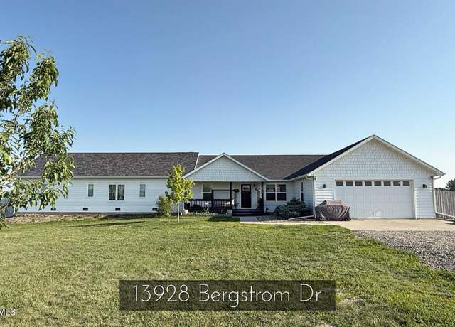 Property at 13928 Bergstrom Dr, Williston, ND 58801, 5 beds, 2 baths