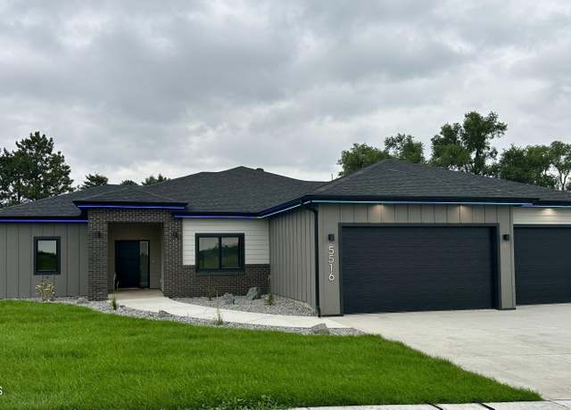 Property at 5516 Smette Bnd, Bismarck, ND 58504, 3 beds, 2.5 baths