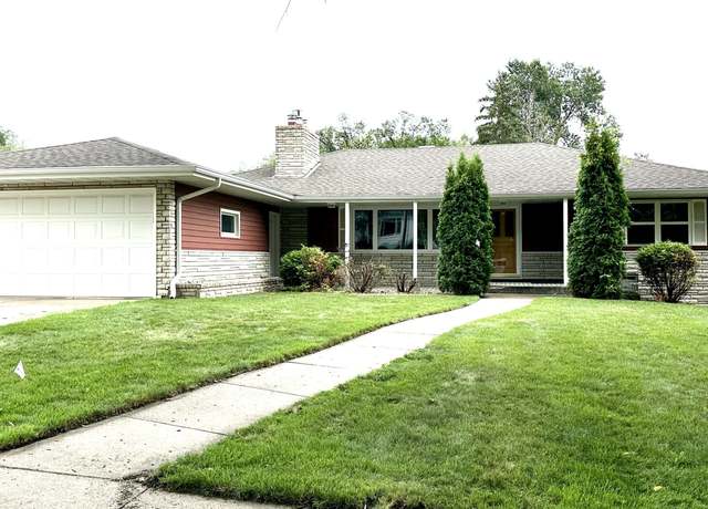 Property at 821 N 1st St, Bismarck, ND 58501, 4 beds, 2 baths