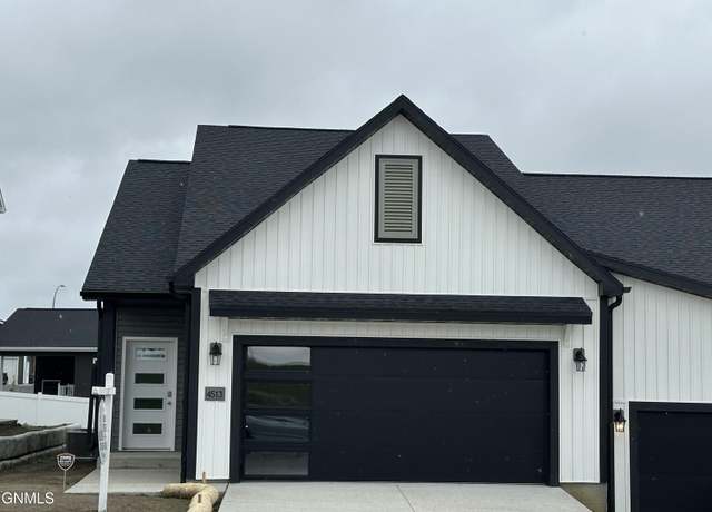 Property at 4513 47th St NW, Mandan, ND 58554, 4 beds, 2.5 baths