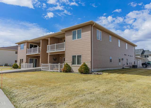 Property at 4221 Shaun Ln, Mandan, ND 58554, 3 beds, 2 baths