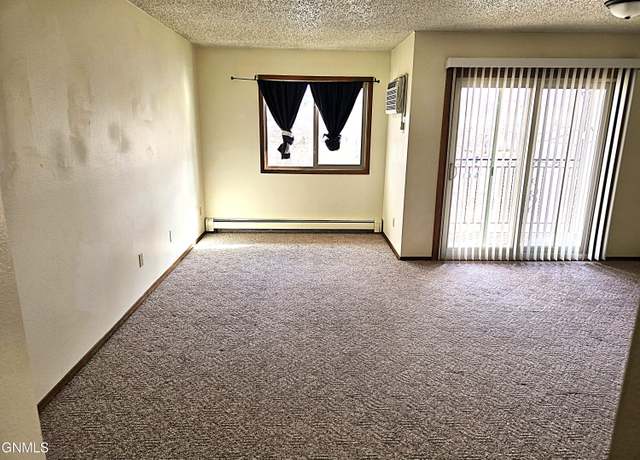 Property at 1112 Portland Dr #302, Bismarck, ND 58504, 2 beds, 1 bath