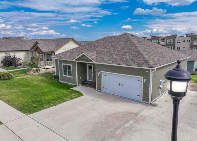 Property at 3715 Orange Willow St, Williston, ND 58801, 5 beds, 3 baths