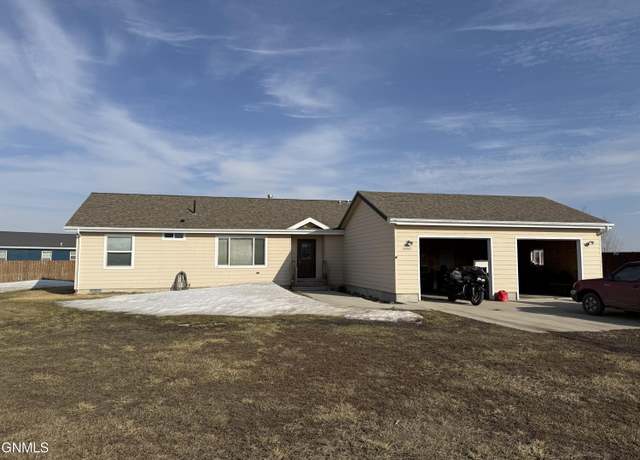 Property at 14045 Prairie Ln, Williston, ND 58801, 3 beds, 2 baths