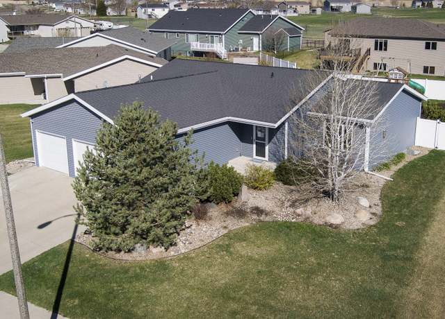 Property at 4718 Maltby St, Bismarck, ND 58503, 6 beds, 3 baths