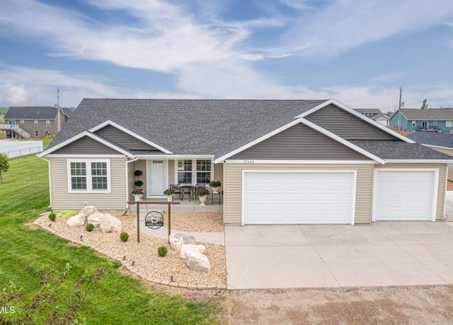 Property at 13662 Cherry St NW, Williston, ND 58801, 3 beds, 2 baths