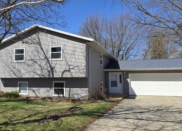 Property at 703 7th St NW, Jamestown, ND 58401, 4 beds, 2 baths