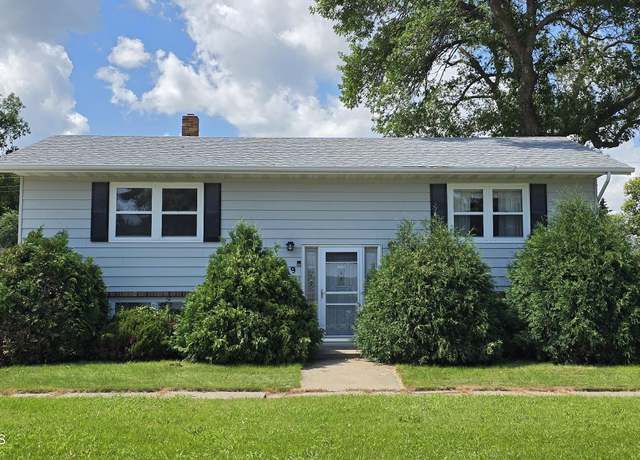 Property at 519 4th Ave NW, Jamestown, ND 58401, 4 beds, 2 baths