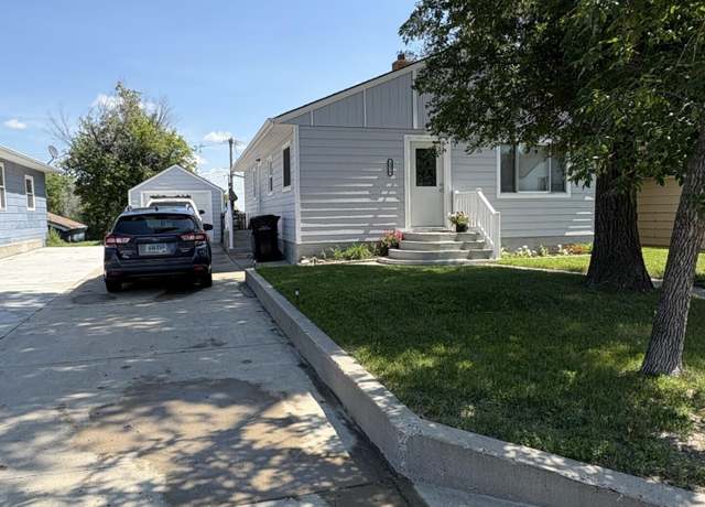 Property at 116 2nd St SW, Watford City, ND 58854, 3 beds, 2 baths