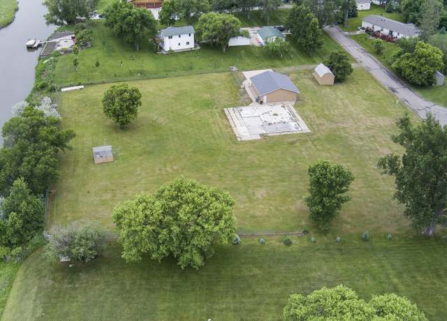 Property at 8900 Willow Rd N, Mandan, ND 58554
