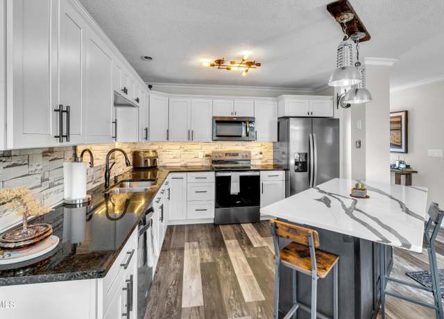 Property at 2855 Warwick Loop Unit A, Bismarck, ND 58504, 3 beds, 2 baths
