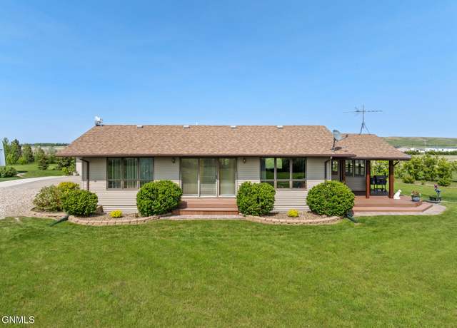 Property at 5892 133rd Ave NW, Williston, ND 58801, 2 beds, 2 baths