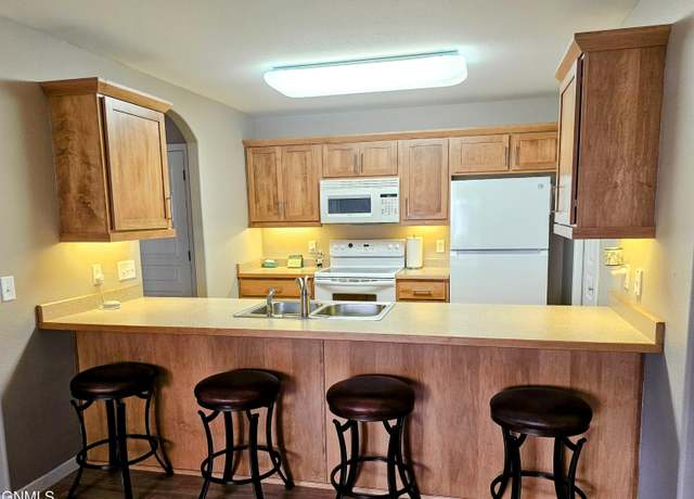 Property at 2121 Sundancer Loop SE #3, Mandan, ND 58554, 2 beds, 2 baths