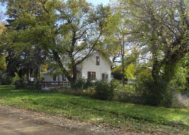 Photo of 328 Enville St, Bowdon, ND 58418