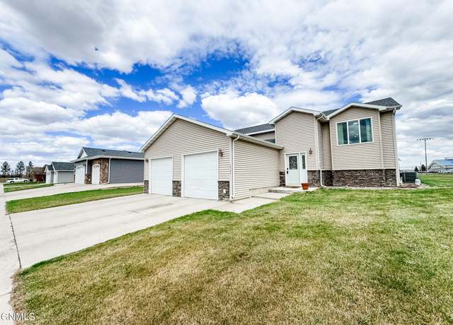 Property at 2502 12th Ave W, Williston, ND 58801, 5 beds, 3 baths