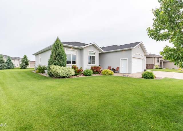 Property at 4023 Bayport Pl SE, Mandan, ND 58554, 3 beds, 2.5 baths