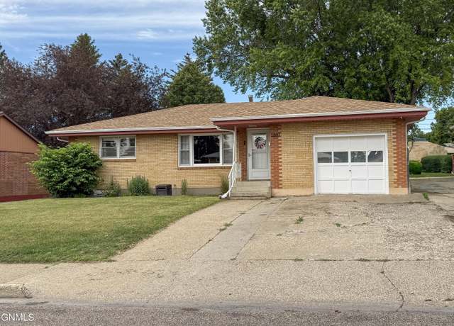 Property at 1607 Linda Dr, Mandan, ND 58554, 5 beds, 2 baths