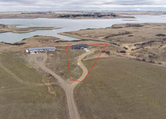 Property at 1236 50 Ave NW, Garrison, ND 58540, 3 beds, 3 baths