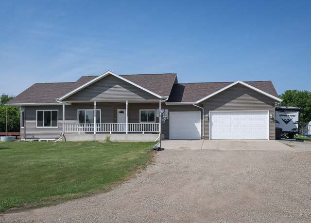 Property at 3201 Bluestem Dr N, Mandan, ND 58554, 4 beds, 3 baths
