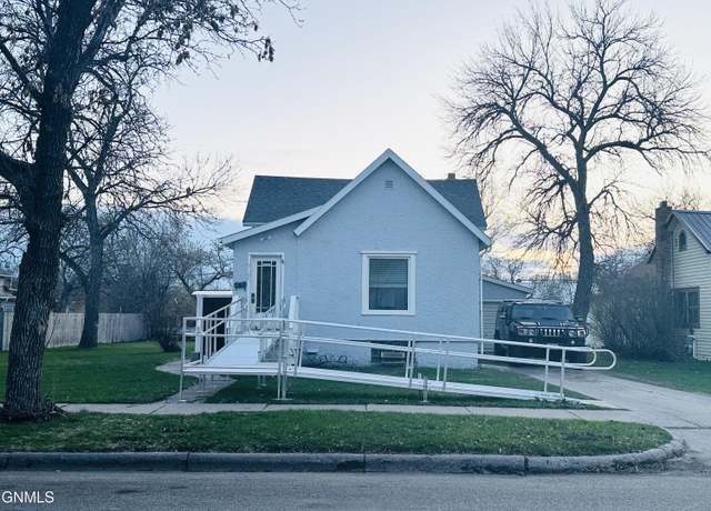 Property at 316 4th Ave SW, Jamestown, ND 58401, 4 beds, 2 baths