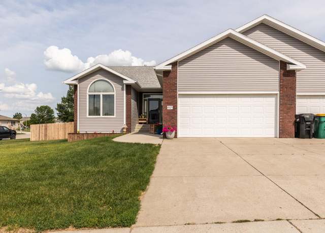 Property at 4929 Fountainblue Drive Dr, Bismarck, ND 58503, 4 beds, 3 baths