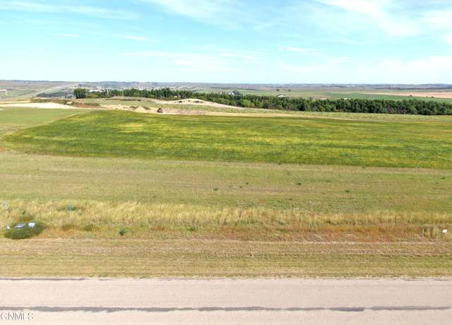 Property at 14010 Acadia Dr, Bismarck, ND 58503