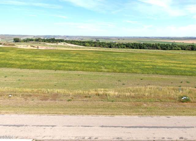 Property at 15004 Acadia Dr, Bismarck, ND 58503