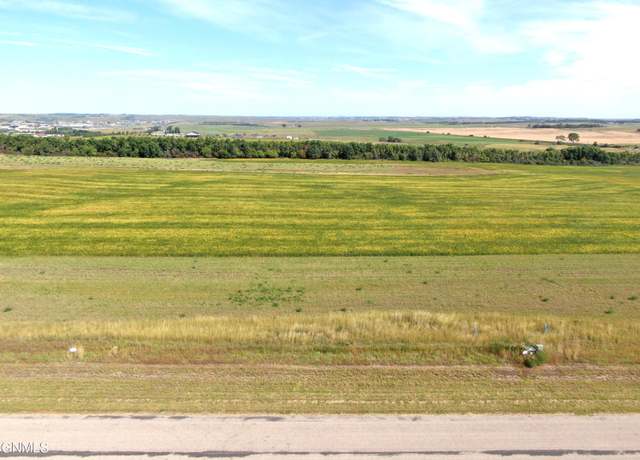 Property at 16004 Acadia Dr, Bismarck, ND 58503