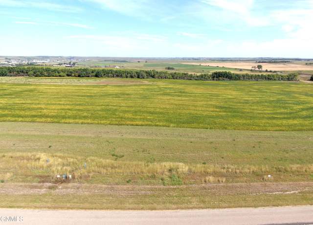 Property at 17004 Acadia Dr, Bismarck, ND 58503