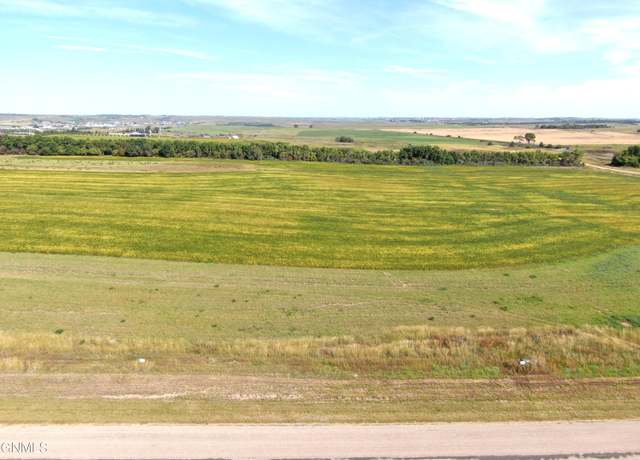Property at 17008 Acadia Dr, Bismarck, ND 58503