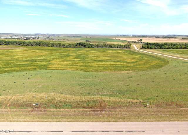 Property at 18008 Acadia Dr, Bismarck, ND 58503