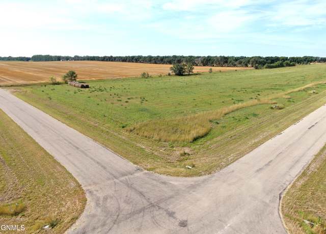 Property at 19003 Acadia Dr, Bismarck, ND 58503
